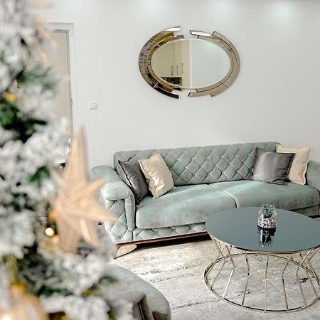 Fontana Apartmani Free Parking Tuzla Kültér fotó