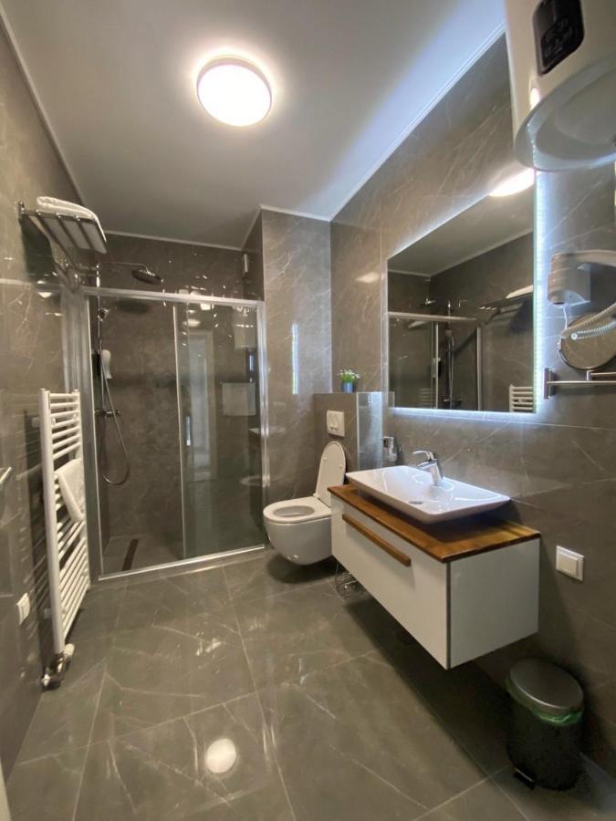 Fontana Apartmani Free Parking Tuzla Kültér fotó