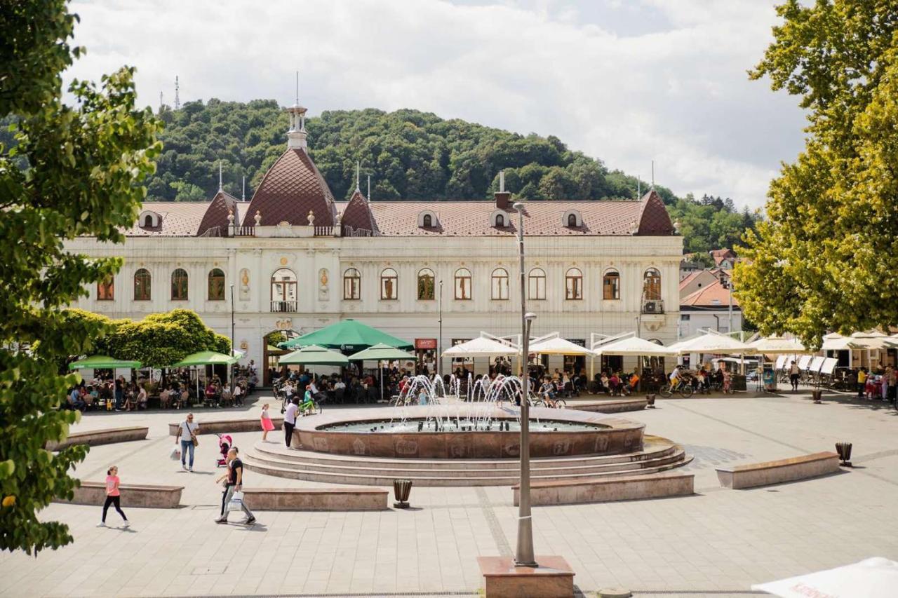 Fontana Apartmani Free Parking Tuzla Kültér fotó
